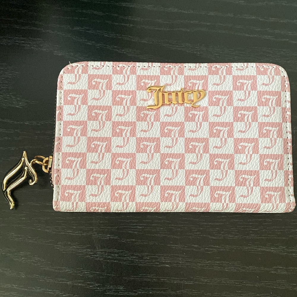 Juicy Couture Wallet 🤩🩷🩷